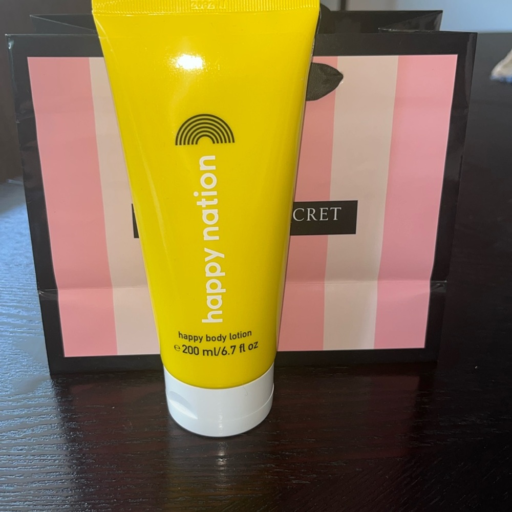 Happy Nation Happy body lotion new